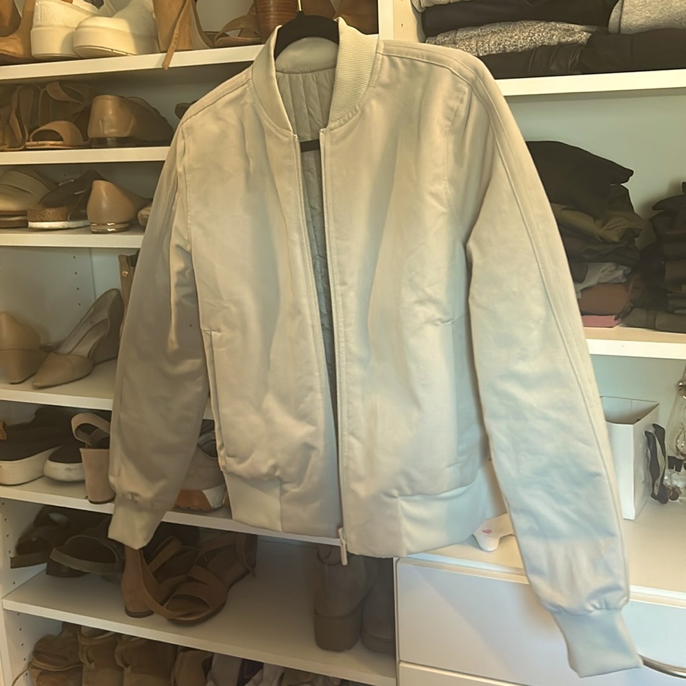 Lululemon reversible bomber
